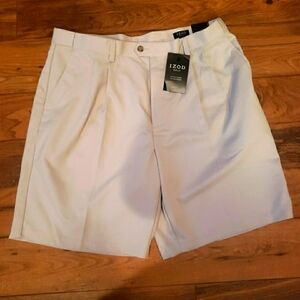 NWT VTG IZOD‎ Golf Shorts Stain Free Microfiber Pleated Light Sand Menswear
